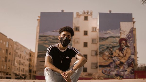 Chic Ways to Rock a Plaid Skirt for an Adventure in the Scottish Countryside